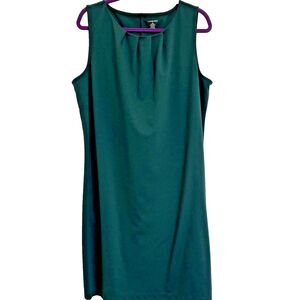 Lands’ End 1X (16W-18W) Green Sleeveless Dress, Round Pleated Neckline, NWOT